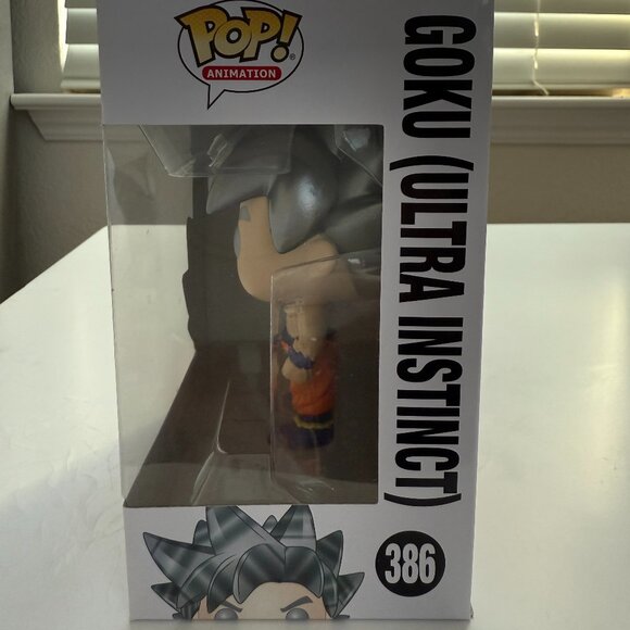 Funko POP! Animation: Goku (Ultra Instinct) #386 – Dragon Ball Super Vinyl Figur - Picture 2 of 3